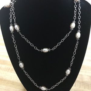 🌸SS Honora Pearl Station Necklace